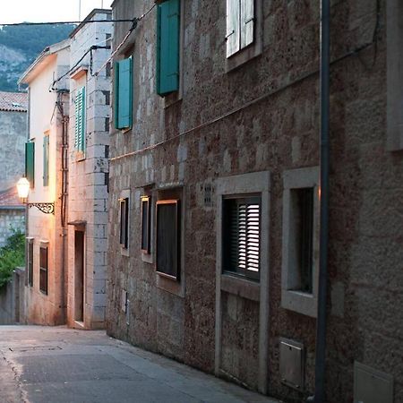 Garden Apartments Komiža المظهر الخارجي الصورة